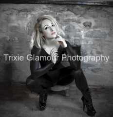 1_catsuit-gothic-look